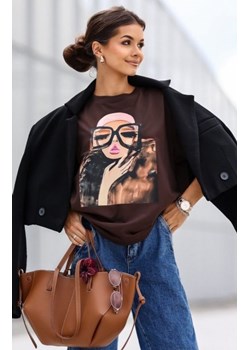 Oversizowy t-shirt damski Zamknięte oczy czekolada ze sklepu intimiti.pl w kategorii Bluzki damskie - zdjęcie 187869007