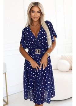 Numoco 604-4 zmysłowa sukienka w białe groszki z kopertowym dekoltem i ozdobnym paskiem ze sklepu intimiti.pl w kategorii Sukienki - zdjęcie 187873688