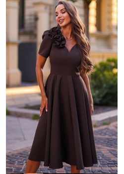 Elizabeth Rubi sukienka midi brązowa ze sklepu intimiti.pl w kategorii Sukienki - zdjęcie 187875169