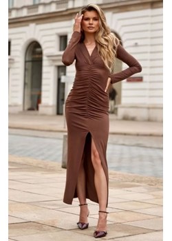 Eloria marszczona sukienka długa z rozcięciem jasny brąz wiskozowa ze sklepu intimiti.pl w kategorii Sukienki - zdjęcie 187877399