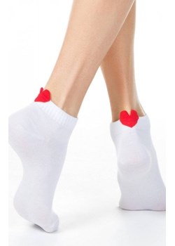 Conte krótkie skarpetki z serduszkiem ze sklepu intimiti.pl w kategorii Skarpetki damskie - zdjęcie 187877497