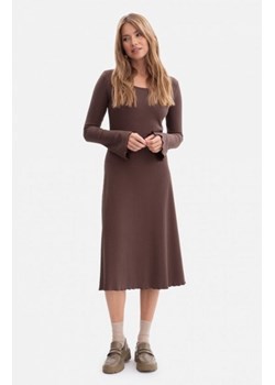 Bewear B308 sukienka midi z dzianiny prążkowanej brązowa ze sklepu intimiti.pl w kategorii Sukienki - zdjęcie 187877698