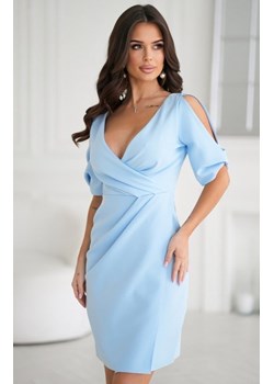 Bicotone dopasowana sukienka z odkrytymi ramionami błękitna ze sklepu intimiti.pl w kategorii Sukienki - zdjęcie 187882547