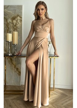 Długa satynowa sukienka na ramiączkach złota ze sklepu intimiti.pl w kategorii Sukienki - zdjęcie 187882646
