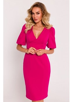 Moe sukienka z dekoltem i mocno zaznaczoną talią fuksja M779 ze sklepu intimiti.pl w kategorii Sukienki - zdjęcie 187891619