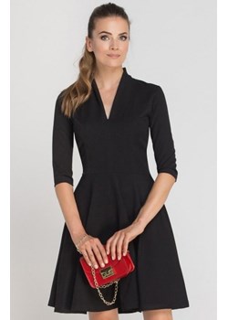 Sukienka rozkloszowana z dekoltem czarna SUK147 ze sklepu intimiti.pl w kategorii Sukienki - zdjęcie 187896407