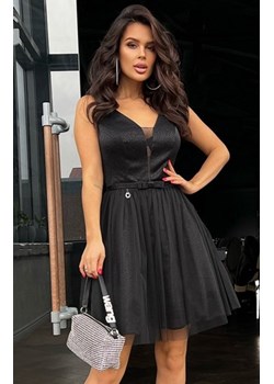 Rozkloszowana błyszcząca sukienka z kokardą czarna 271-06 ze sklepu intimiti.pl w kategorii Sukienki - zdjęcie 187896439