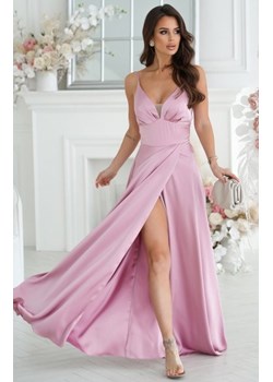 Długa satynowa sukienka na ramiączkach różowa ze sklepu intimiti.pl w kategorii Sukienki - zdjęcie 187896608