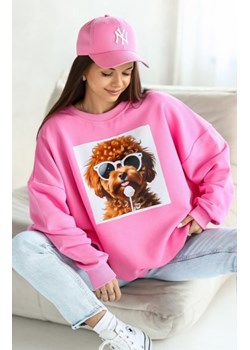 Oversizowa bluza damska z nadrukiem psa Maltipoo różowa ze sklepu intimiti.pl w kategorii Bluzy damskie - zdjęcie 187897605