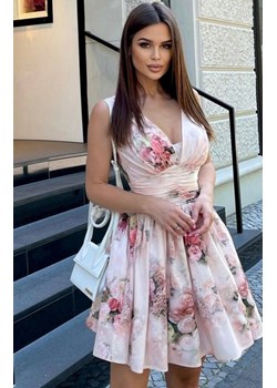 Dziewczęca rozkloszowana sukienka w kwiaty 241-17 ze sklepu intimiti.pl w kategorii Sukienki - zdjęcie 187897626