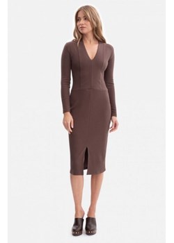 Bewear B307 sukienka z dzianiny prążkowanej brązowa ze sklepu intimiti.pl w kategorii Sukienki - zdjęcie 187898377