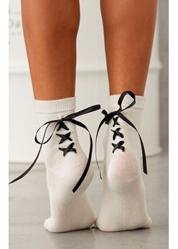 Milena 1597.001 Sznurowane skarpety damskie ze sklepu intimiti.pl w kategorii Skarpetki damskie - zdjęcie 187898749