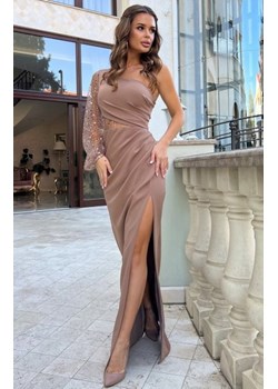 Bicotone asymetryczna maxi sukienka z cekinami karmelowa ze sklepu intimiti.pl w kategorii Sukienki - zdjęcie 187898887