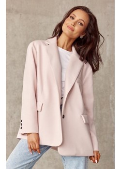 Różowy oversizowy żakiet damski ze sklepu intimiti.pl w kategorii Marynarki damskie - zdjęcie 187899996