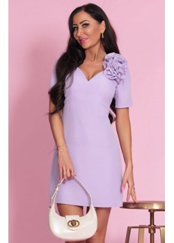 Elizabeth Emma elegancka sukienka z kwiatami lila ze sklepu intimiti.pl w kategorii Sukienki - zdjęcie 187900489