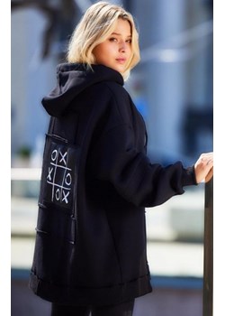 Oversizowa bluza z kapturem M332 czarna ze sklepu intimiti.pl w kategorii Bluzy damskie - zdjęcie 187900496
