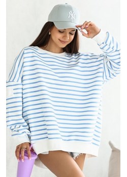 Oversizowa bluza damska w paski niebieski jasny Flowy ze sklepu intimiti.pl w kategorii Bluzy damskie - zdjęcie 187900999