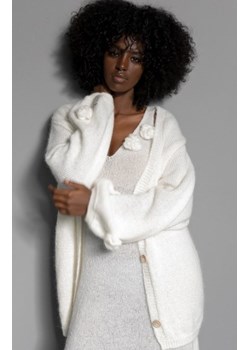 Fobya F1964 zapinany oversizowy kardigan damski ecru ze sklepu intimiti.pl w kategorii Swetry damskie - zdjęcie 187902629