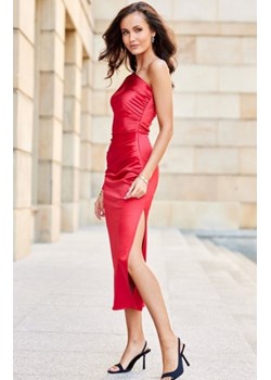 Roco satynowa sukienka midi asymetryczna czerwona ze sklepu intimiti.pl w kategorii Sukienki - zdjęcie 187904298