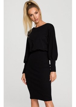 Czarna sukienka z dopasowanym dołem M690 ze sklepu intimiti.pl w kategorii Sukienki - zdjęcie 187905179