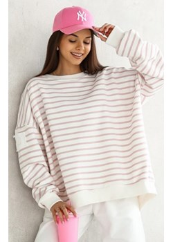 Oversizowa bluza damska Flow pudrowy róż ze sklepu intimiti.pl w kategorii Bluzy damskie - zdjęcie 187909055