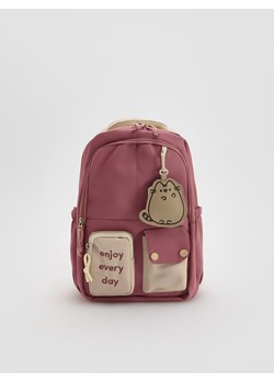 Reserved - Plecak z brelokiem Pusheen - brudny róż ze sklepu Reserved w kategorii Plecaki dla dzieci - zdjęcie 187909538