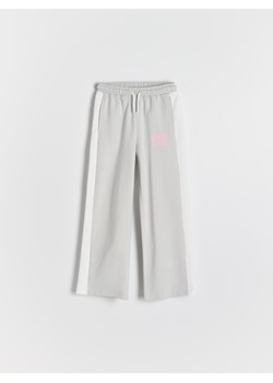 Reserved - Szerokie spodnie z lampasami - jasnoszary ze sklepu Reserved w kategorii Spodnie dziewczęce - zdjęcie 187912717