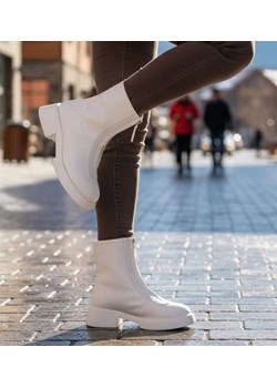 Białe botki damskie z suwakiem /B4-3 18603 T008/ ze sklepu Pantofelek24.pl w kategorii Botki - zdjęcie 187916286
