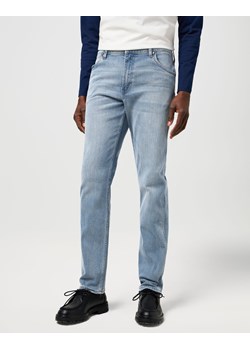 MESKIE SPODNIE WRANGLER GREENSBORO GREY LIGHT 112370850 ze sklepu YouNeedit.pl w kategorii Jeansy męskie - zdjęcie 187917158