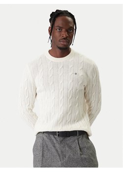 Gant Sweter 8050213 Écru Regular Fit ze sklepu MODIVO w kategorii Swetry męskie - zdjęcie 187917706