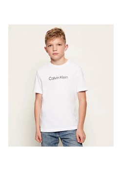 Calvin Klein Jeans T-shirt | Regular Fit ze sklepu Gomez Fashion Store w kategorii T-shirty chłopięce - zdjęcie 187919257