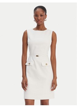 Marciano Guess Sukienka koktajlowa 6RGK17 7311A Biały Regular Fit ze sklepu MODIVO w kategorii Sukienki - zdjęcie 187919905