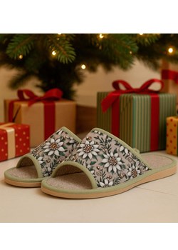 Kapcie z tkaniny z kwiatowym wzorem Zielone /D8-1 18591 S174/ ze sklepu Pantofelek24.pl w kategorii Kapcie damskie - zdjęcie 187923857