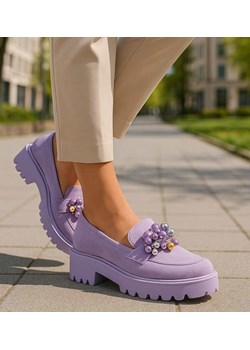 Fioletowe półbuty loafersy na platformie z kamieniami /B3-2 18485 T203/ ze sklepu Pantofelek24.pl w kategorii Półbuty damskie - zdjęcie 187931348
