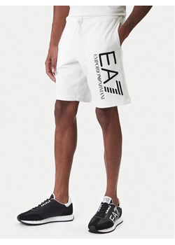 EA7 Emporio Armani Szorty sportowe 7M001414 AF22266 U0002 Biały Regular Fit ze sklepu MODIVO w kategorii Spodenki męskie - zdjęcie 187934066