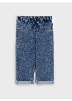 Sinsay - Elastyczne jeansy wiązane w talii - niebieski ze sklepu Sinsay w kategorii Spodnie i półśpiochy - zdjęcie 187937727