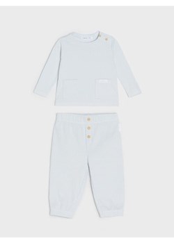 Sinsay - Prążkowany komplet: koszulka i spodnie - błękitny ze sklepu Sinsay w kategorii Komplety niemowlęce - zdjęcie 187937736