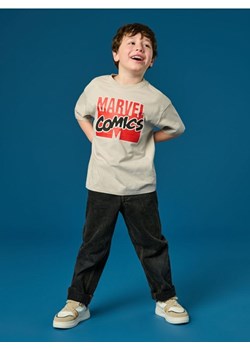 Sinsay - Bawełniana koszulka z nadrukiem na plecach Marvel - kremowy ze sklepu Sinsay w kategorii T-shirty chłopięce - zdjęcie 187943057