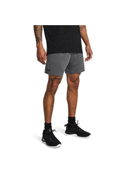 Męskie spodenki treningowe Under Armour UA Tech™ Vent 18 cm - szare ze sklepu Sportstylestory.com w kategorii Spodenki męskie - zdjęcie 187944029