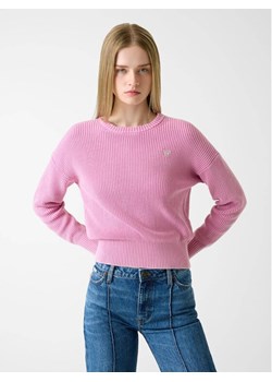 Guess Jeans Sweter W6RR20 Z3HM1 Różowy Classic Fit ze sklepu MODIVO w kategorii Swetry damskie - zdjęcie 187949709