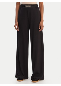 Liu Jo Sport Spodnie dresowe TA6026 JS182 Czarny Relaxed Fit ze sklepu MODIVO w kategorii Spodnie damskie - zdjęcie 187949739