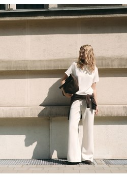 Reserved - Spodnie z szeroką nogawką - beżowy ze sklepu Reserved w kategorii Spodnie damskie - zdjęcie 187950237