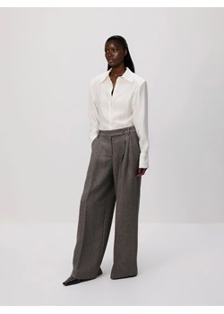 Reserved - Spodnie z zakładkami - brązowy ze sklepu Reserved w kategorii Spodnie damskie - zdjęcie 187957368
