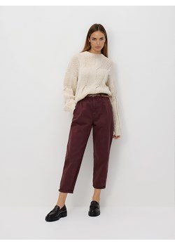 Reserved - Jeansy paperbag z paskiem - mahoniowy ze sklepu Reserved w kategorii Jeansy damskie - zdjęcie 187958339