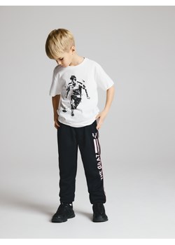 Reserved - T-shirt Messi - biały ze sklepu Reserved w kategorii T-shirty chłopięce - zdjęcie 187961525