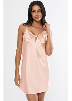 Triumph satynowa koszulka nocna A weekend to remember 10225051-0040, Kolor brzoskwiniowy, Rozmiar 36, Triumph ze sklepu Primodo w kategorii Koszule nocne - zdjęcie 187963677