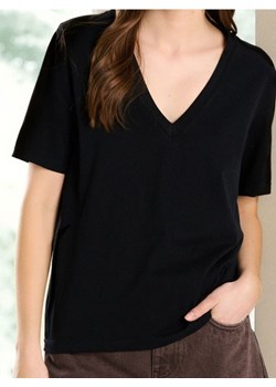 Sinsay - Bawełniana koszulka z dekoltem V - czarny ze sklepu Sinsay w kategorii Bluzki damskie - zdjęcie 187966115