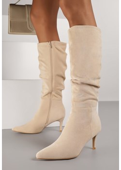 Beżowe Kozaki z Imitacji Zamszu na Szpilce z Marszczoną Cholewką Rilareia ze sklepu born2be.pl w kategorii Kozaki damskie - zdjęcie 187967646