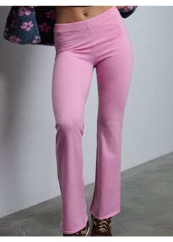 Sinsay - Spodnie flare - różowy ze sklepu Sinsay w kategorii Spodnie damskie - zdjęcie 187970028