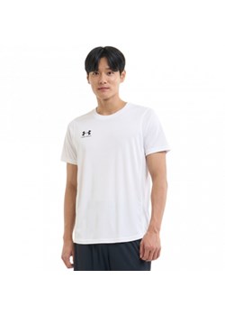 Męska koszulka treningowa Under Armour UA M's Challenger Train Ss - biała ze sklepu Sportstylestory.com w kategorii T-shirty męskie - zdjęcie 187972739